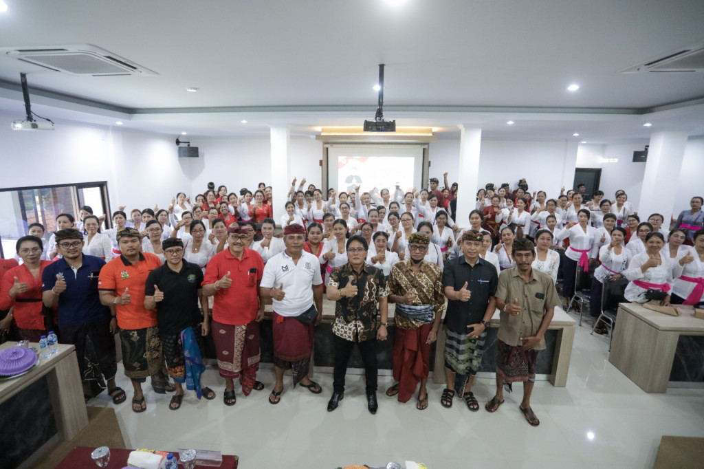 Bupati Giri Prasta Nonton Tayangan Master Plan Desa Mengwi